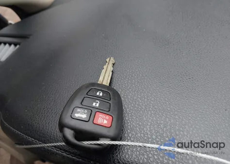 2016 Toyota Corolla Le Plus z USA, uszkodzony, nr VIN 2T1BURHE7GC636335